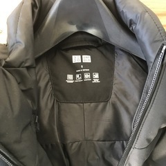 ユニクロ シームレスダウンパーカ （未使用）ブラック Sサイズ の画像