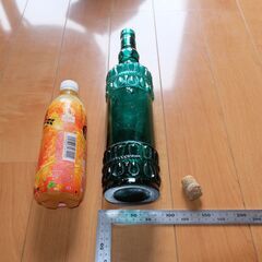 ボトル 容器 入れ物 ガラス グリーン コルク栓付き 緑色 花瓶 花器 フラワーベース 生け花 の画像