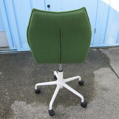 事務イス　グリーン　肘なしの画像