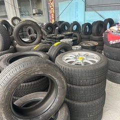 夏冬タイヤ色々ございますの画像
