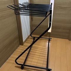 現物写真up　スラックスハンガー２０本用(ブラック)の画像