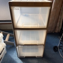 衣装ケースの画像