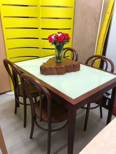 ?ガラスダイニングテーブル5点セット?