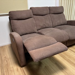 手動リクライニング式ソファの画像