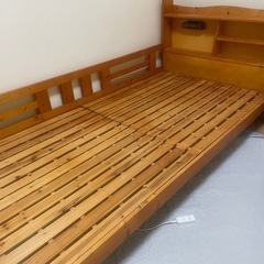 『お譲り先決定いたしました』ベッド フレーム 木製の画像