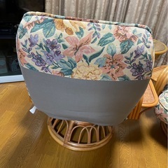 ラタン一人掛けソファ　回転式　
2セットの画像