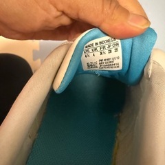 アディダス、スニーカー、23の画像