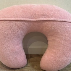 やさしいピンクの dacco 授乳クッションの画像