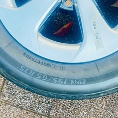 プリュス純正タイヤホイールセットの画像