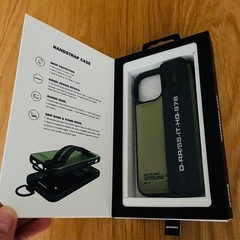 DIESEL ディーゼル iPhone12mini 耐衝撃ハンドストラップ スマホケースの画像