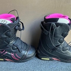 スノボブーツ23.5cmの画像