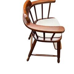 太平WINDSのようなベビーチェアハイチェアの画像