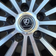 スタッドレスタイヤセット 225/55R17 YOKOHAMA iG60 2023年製ホイール付 4本セットの画像