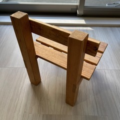 【0円】ハンドメイドの木製チェアの画像