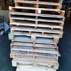 パレット　木製パレット　プラパレットの画像