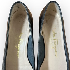 サルバトーレフェラガモ　ヴァラリボン　ブラック　5 1/2 パンプスの画像