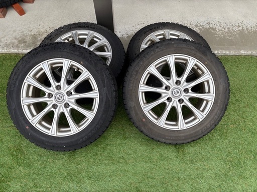 195 60R16 ダンロップ　ウィンターマックス02 2019年製造　溝有り