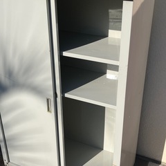 グリーンライフ　屋外用　縦長　物置　スチール物置　895×1320×470の画像