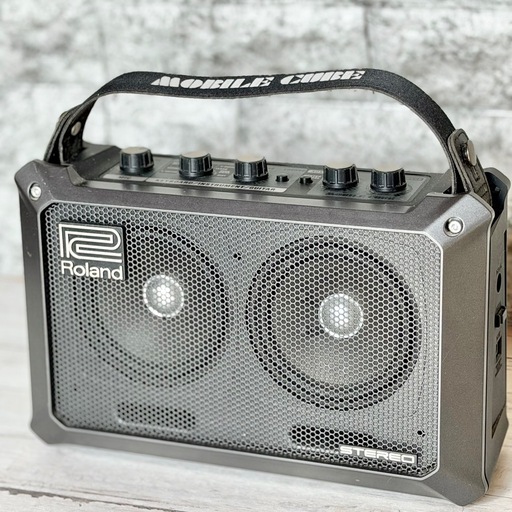 Roland「モバイルキューブ」コンパクトステレオアンプ