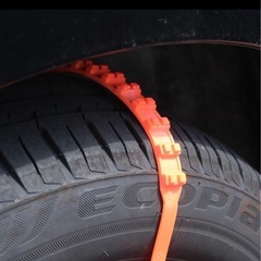 使い捨て車用タイヤチェーン 非金属 スノーチェーン 緊急脱出  融雪剤2kgのセットの画像