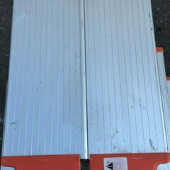 中古　カインズのアルミ製幅広踏台(脚立)３段の画像