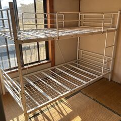 二段ベッドの画像