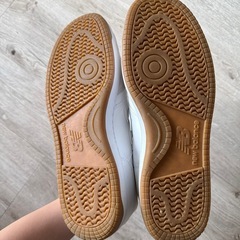new balance スニーカーの画像
