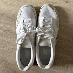 new balance スニーカーの画像
