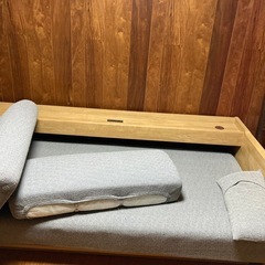 取り引き中！【早い者勝ち！】ニトリ ソファベッド 木枠タイプ（ベッドにもなる）取りに来てくれる方へ！の画像