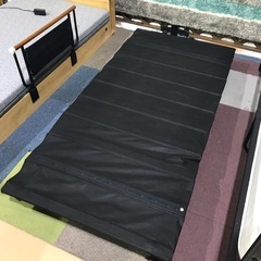 シングルベッド　脚付きスノコ　マットレスの画像