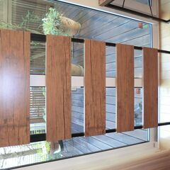 PCデスクと周辺家具セットの画像