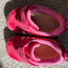 アシックスasics すくすく2本ベルト13.5cm ピンク　ベビースニーカーの画像