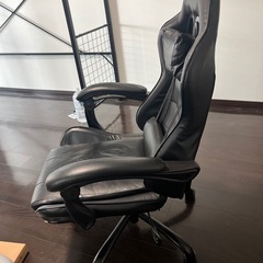 ゲーミングチェアの画像