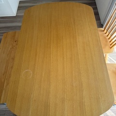 ダイニングテーブル、椅子セット無料の画像