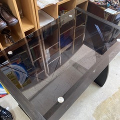 引き取り限定！ニトリ　ガラスパソコンデスク　PCデスクの画像