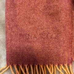 ニナリッチNina Ricciマフラー ストール ショール スカーフ赤色系無地 縦約159センチ （フリンジ含みません） 横　約30センチ フリンジ　約7センチユニセックス男女兼用レディースlady'sLADYS女性用婦人ウィメンズwomen’sの画像