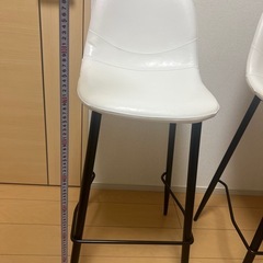 カウンターチェアの画像