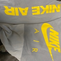 NIKE ナイキ　パーカー　グレー✖️イエロの画像