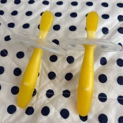 ピジョン　シリコン歯ブラシ　2本　の画像