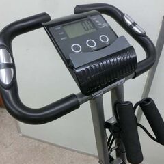 フィットネスバイク Magic Life 折りたたみ 耐荷重120㎏ 背もたれ/ハンドル/スマホトレー付 10段階負荷調節 トレーニングバイク エアロバイク 運動器具 室内運動 筋トレ 札幌市 西野店の画像