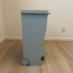 ゴミ箱の画像