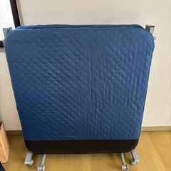 折りたたみベッドの画像