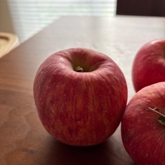 りんご　3つの画像