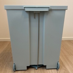 ゴミ箱の画像