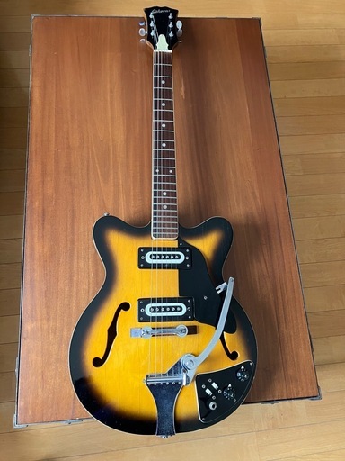 60s ビザールギター Sekova セミアコ