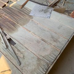 木柱　木材　廃材　廃木材　木　木板　牧　チップ　無料　あげますの画像