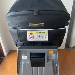 Combi チャイルドシート回転式、シートベルト固定式の画像