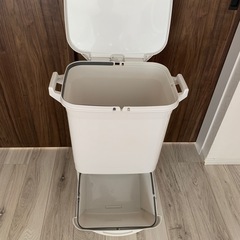 2段　ごみ箱の画像