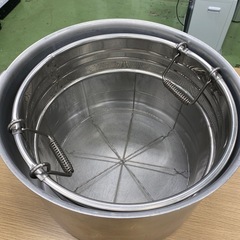 業務用両手鍋の画像