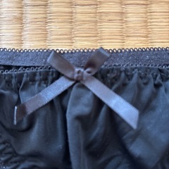 【新品、未使用】黒リボン付きパンティーの画像